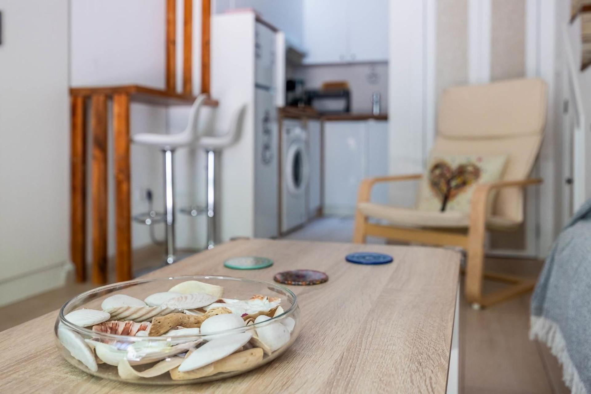 Comfy Away - Estudio En Patio De Vecinos En Las Setas セビリア エクステリア 写真