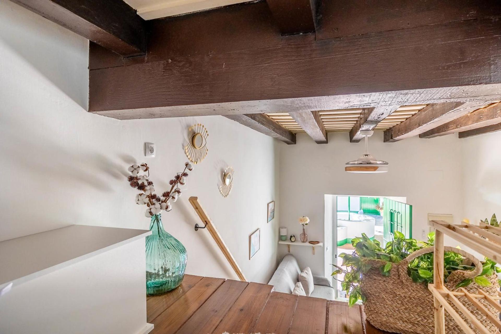 Comfy Away - Estudio En Patio De Vecinos En Las Setas セビリア エクステリア 写真